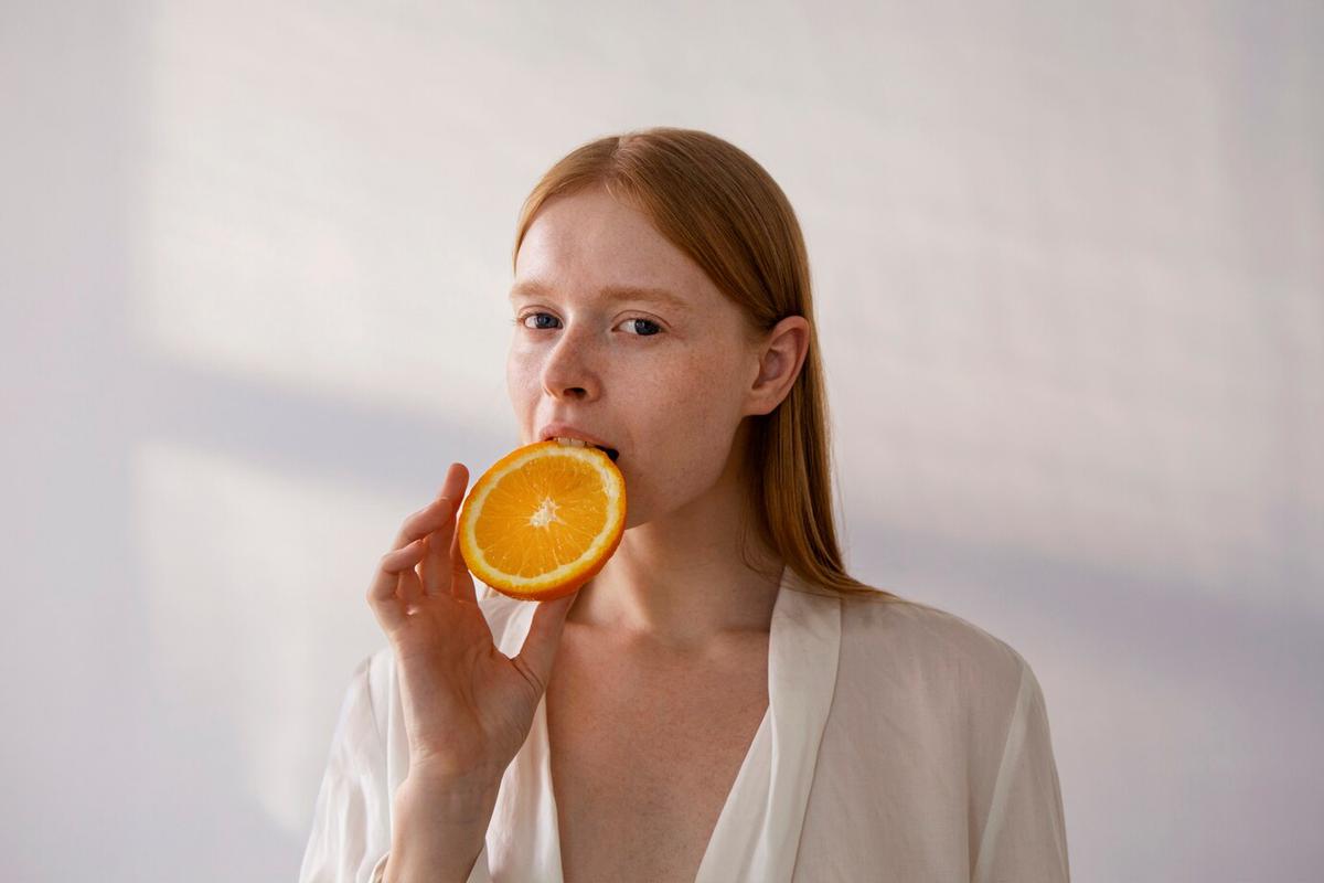 Cítricos y sus vitaminas | La vitamina C la encontramos principalmente en los cítricos, como naranja, limón, entre otros. (Freepik)