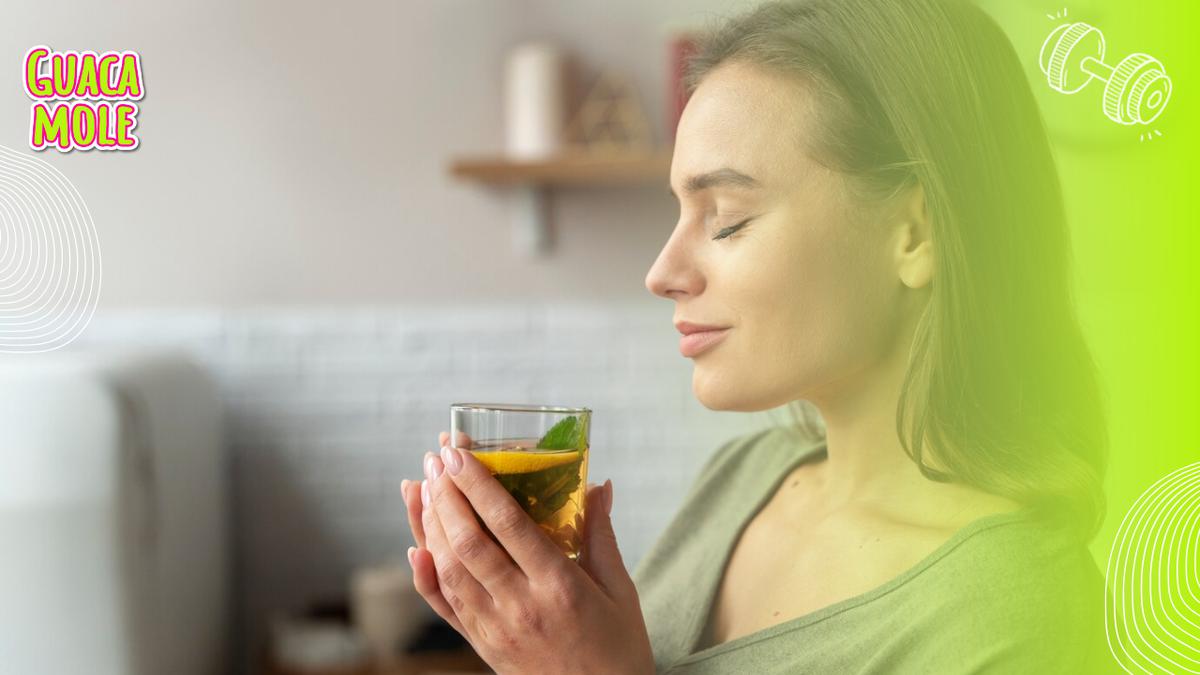 Té de albahaca | El té de albahaca es una bebida saludable y sabrosa que puede ayudarte a sentirte más feliz. (Freepik)