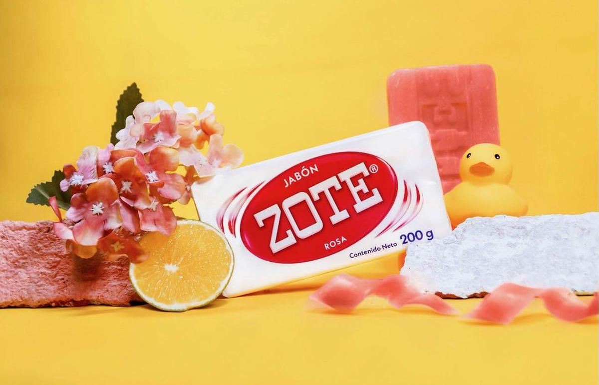 Jabón Zote | Los dermatólogos señalan que, el jabón es excelente, pero para lavar la ropa, no para la piel. (Instagram/jabonlacorona)