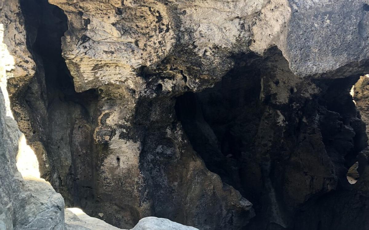 México posee una de las cuevas más grandes de América | La cueva, la Muñeca Fea está registrada como la cuarta cueva más grande del mundo. (Freepik)