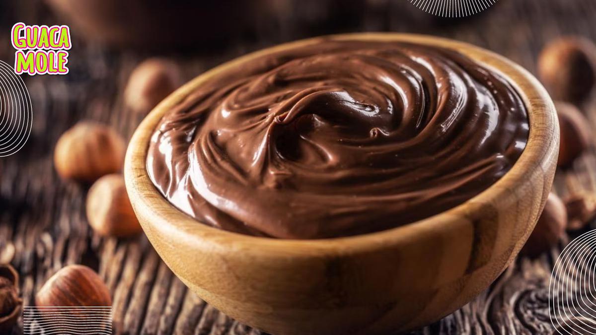 Crema de avellana. | La Nutella es el ingrediente estrella de estos cupcakes que no necesitan horno (Canva).