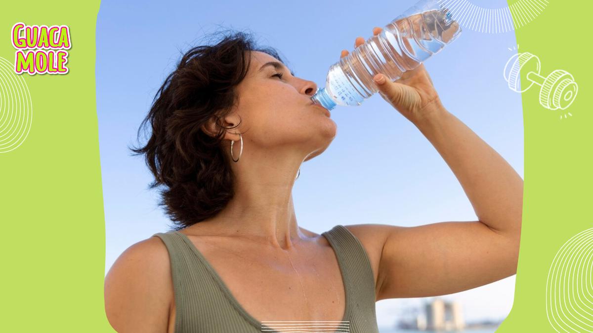 Hidratación | Mantener una adecuada hidratación es fundamental para el correcto funcionamiento del organismo. (Freepik)