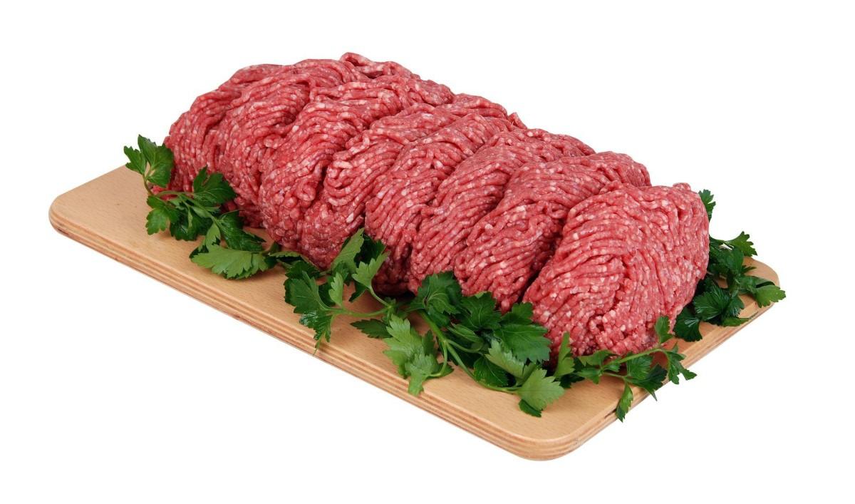 Carne cruda da pauta a enfermedades bacterianas. | La carne cruda puede provenir de diversas vacas.