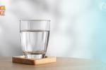 ¿Cuáles son los beneficios de tomar un vaso de agua en ayunas?