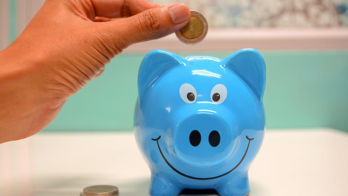 Ahorrar dinero | Con estos consejos podrás reutilizar objetos y no gastar de más
(Fuente: Pexels)
