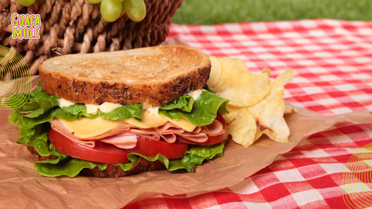 Empraredado. | Te prometemos que estas tres recetas van a cambiar tu visión de los sándwiches. (Freepik)
