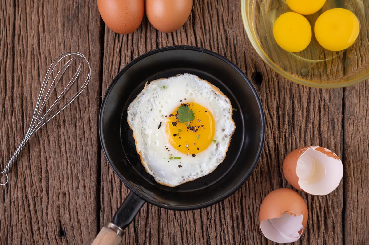 Huevo | El huevo es un alimento nutritivo que no puede faltar en tu dieta. (Freepik)