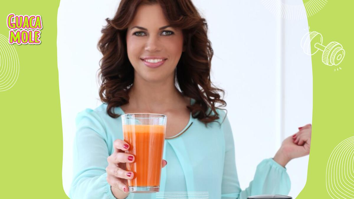 jugo de zanahoria | Incorpora esta bebida a tu dieta diaria y disfruta de una vida más saludable. (Freepik)