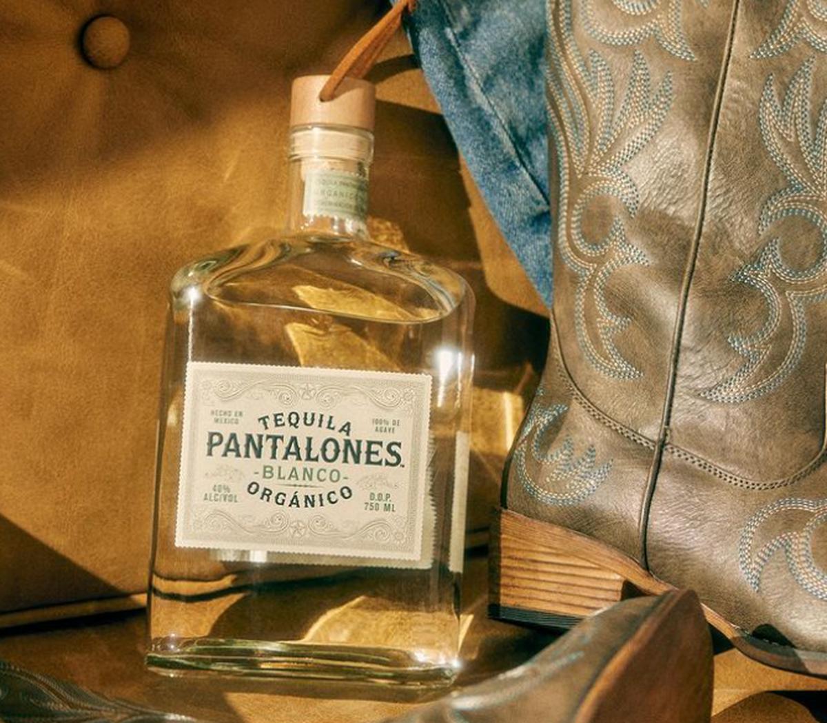 Pantalones | Fue el nombre elegido por el actor para su tequila
(Fuente: Instagram/@pantalonestequila)