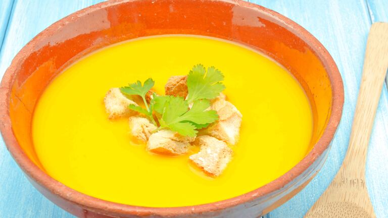 Una deliciosa crema de verduras lista para comer.