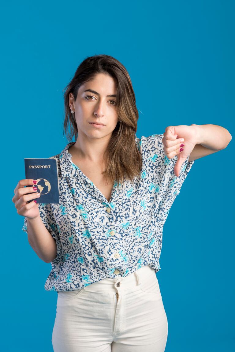 Rechazar el pasaporte.
