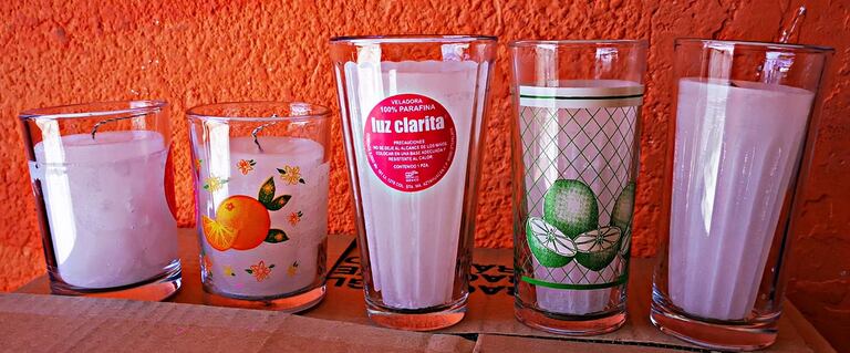 Vasos con veladoras.