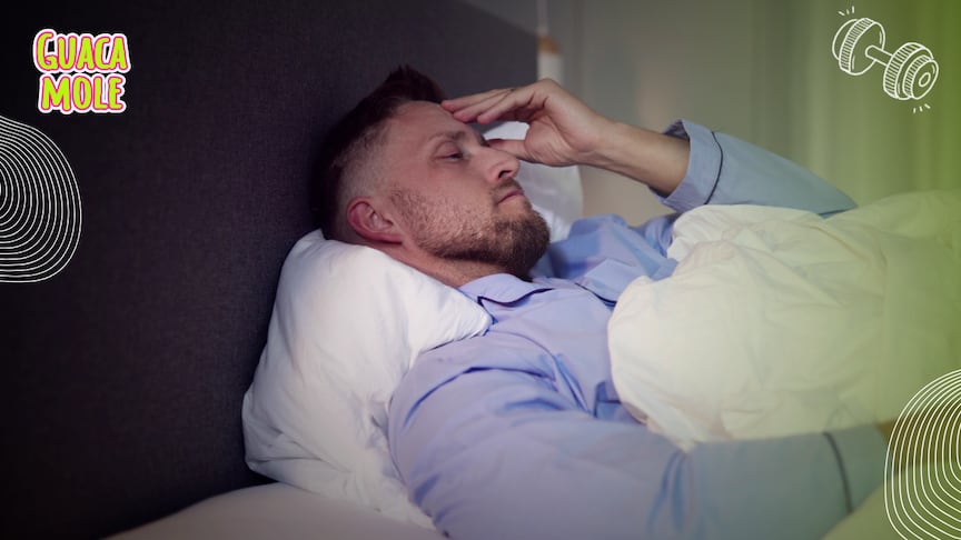 Si eres de los que no pueden dormir, chécate cuáles son los alimentos que te harán descansar como un bebé. (Canva)