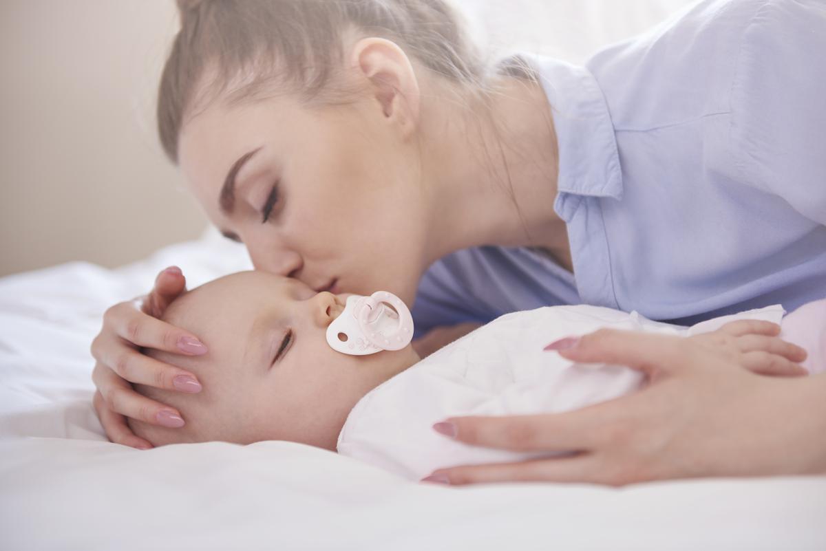 Bebé dormido | Es importante señalar que cada bebé tienen necesidades diferentes de sueño. (Freepik)