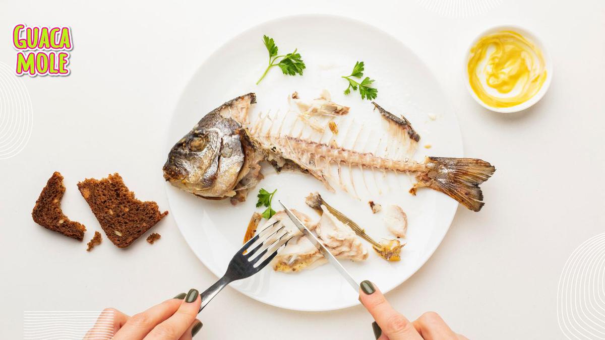 Comer pescado. | Conoce lo que tienes que hacer si accidentalmente te tragas una espina de pescado. (Especial: Freepik).
